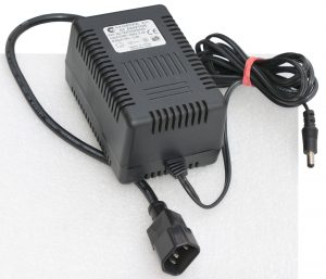 GLOBTEK_TA2CH4000C00_19V_3_5A_70W_Netzteil_1600