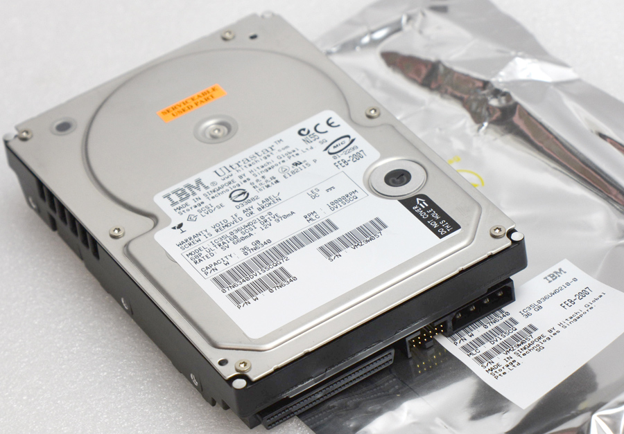 IC35L036UW210-0_2 IC35L036UW210-0_2.jpg