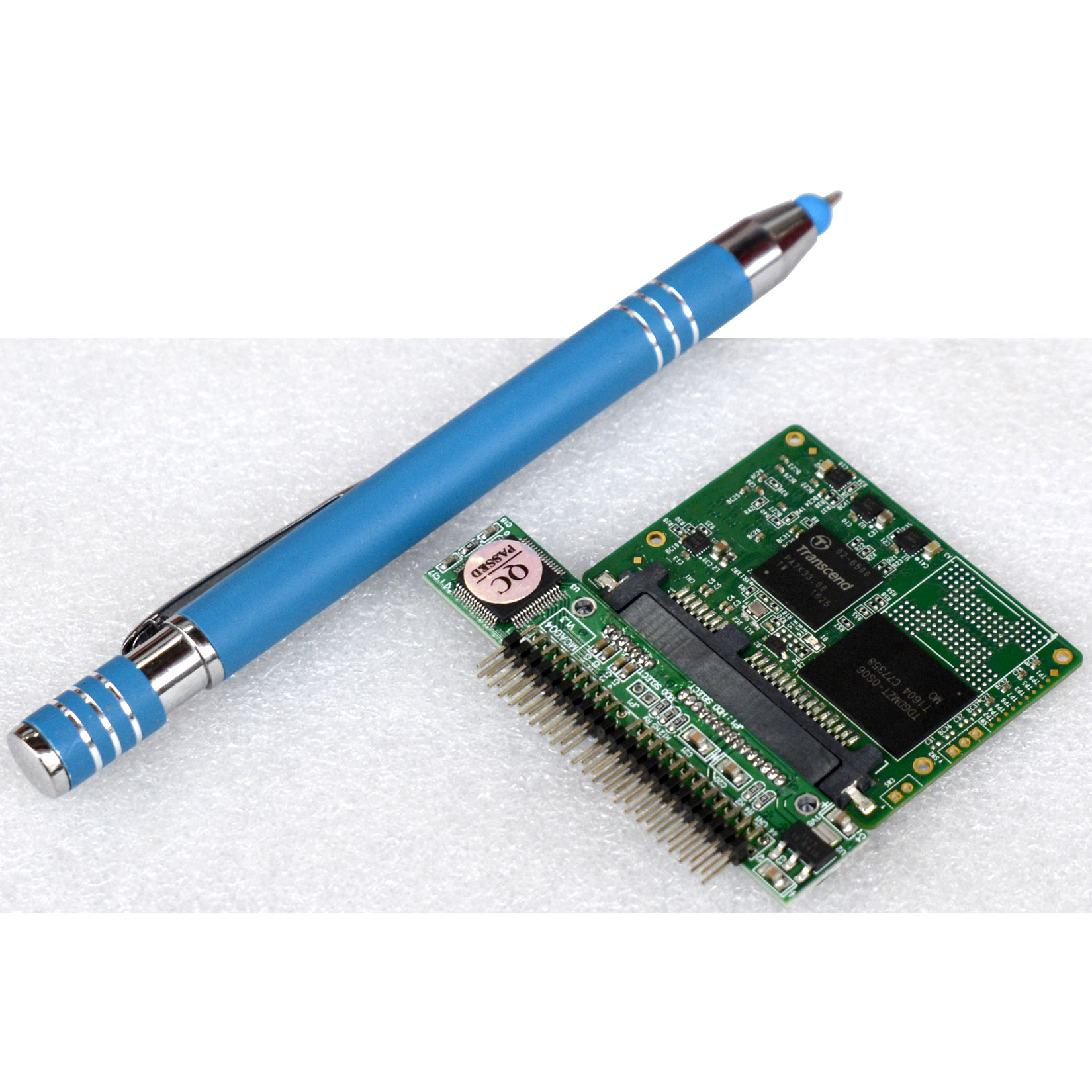 IDE_44Pin_4GB_SSD_1650.jpg