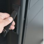Netzwerkschrank_APC_3.jpg
