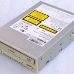 YAMAHA_CRW2100S_1